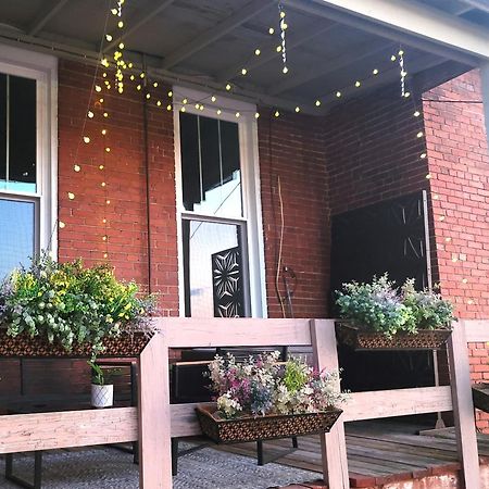 Spacious Luxury Apt In Historic Downtown - Oh Amish Country มิลเลอร์สเบิร์ก ภายนอก รูปภาพ