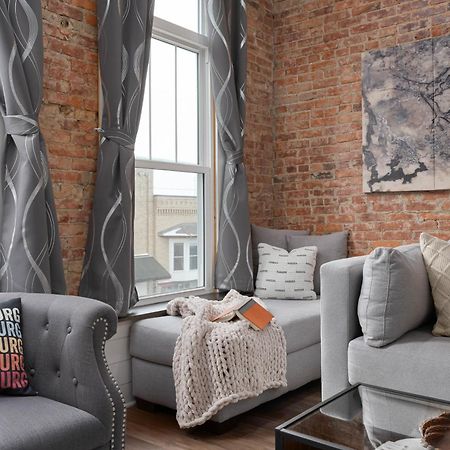 Spacious Luxury Apt In Historic Downtown - Oh Amish Country มิลเลอร์สเบิร์ก ภายนอก รูปภาพ