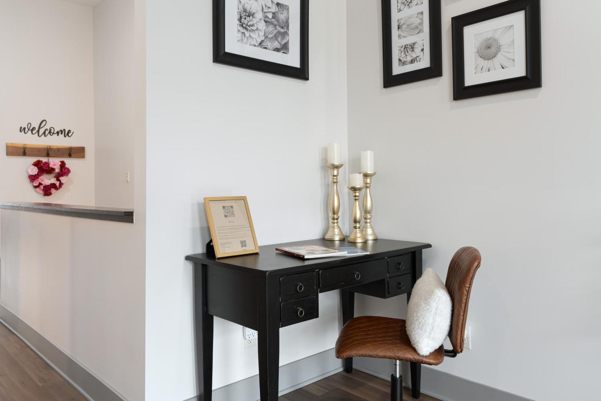 Spacious Luxury Apt In Historic Downtown - Oh Amish Country มิลเลอร์สเบิร์ก ภายนอก รูปภาพ